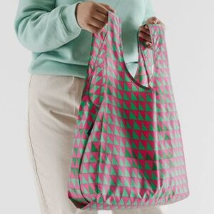NWOT BAGGU Standard Half Square